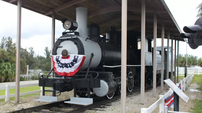 Lakes Park Railroad Museum