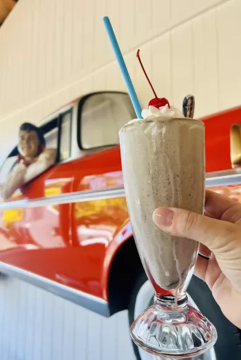 cheeburger cheeburger